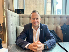 5年級法國大叔竟是歐洲拼AI運算的希望！為何他近六年來勤跑竹科？故事要從2017年講起